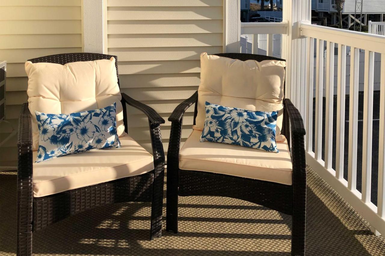 Bright North Myrtle Beach Condo Walk To Beach! Exterior photo